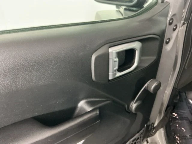 Used 2019 Gray Jeep Sport image 12