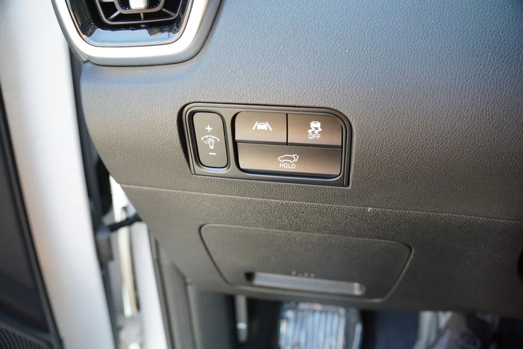 Used 2023 Glacial White Pearl Kia X-Line SX Prestige image 28