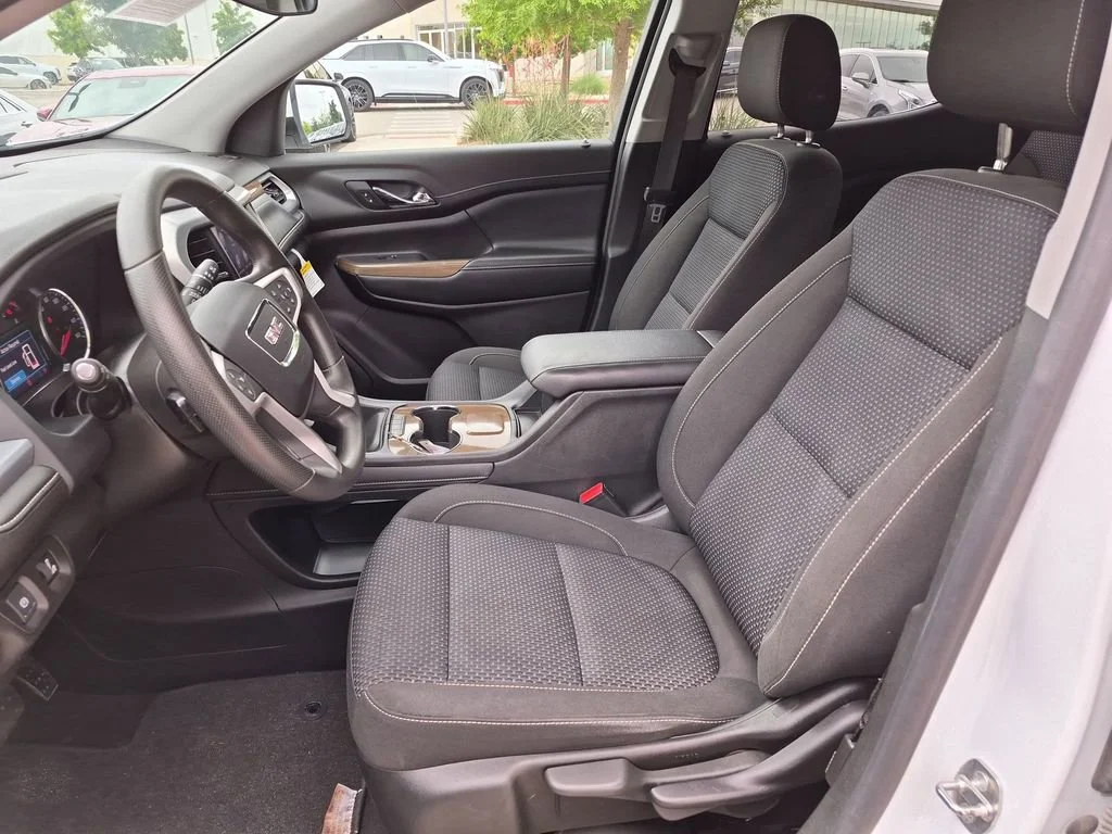 Used 2021 SUMMIT WHITE GMC SLE image 18