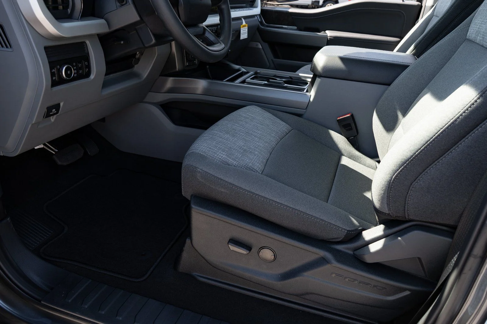 New 2026 Gray Ford XLT image 17