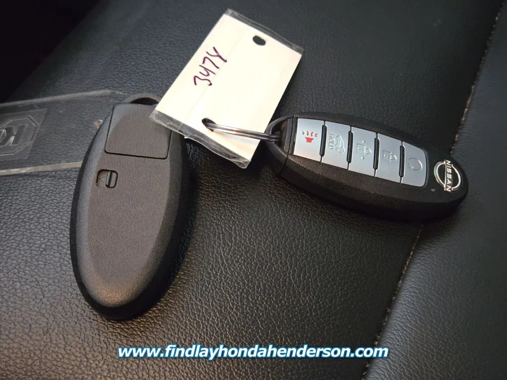 Used 2022 Caspian Blue Metallic Nissan SL image 32