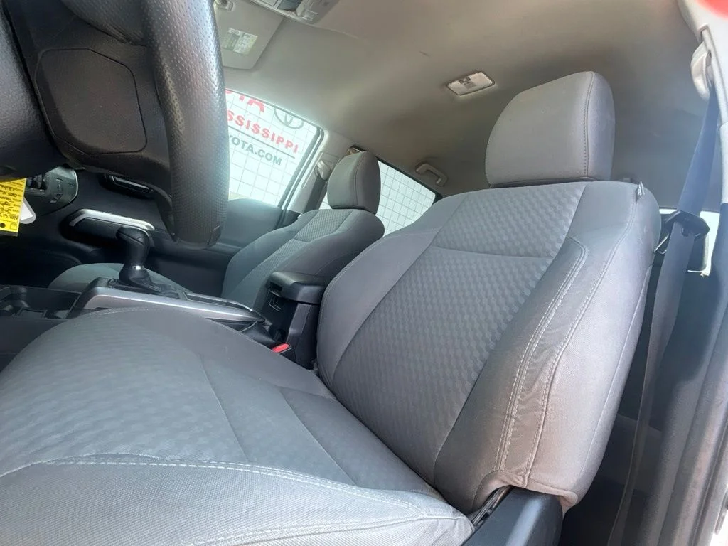 Used 2022 White Toyota SR5 image 10