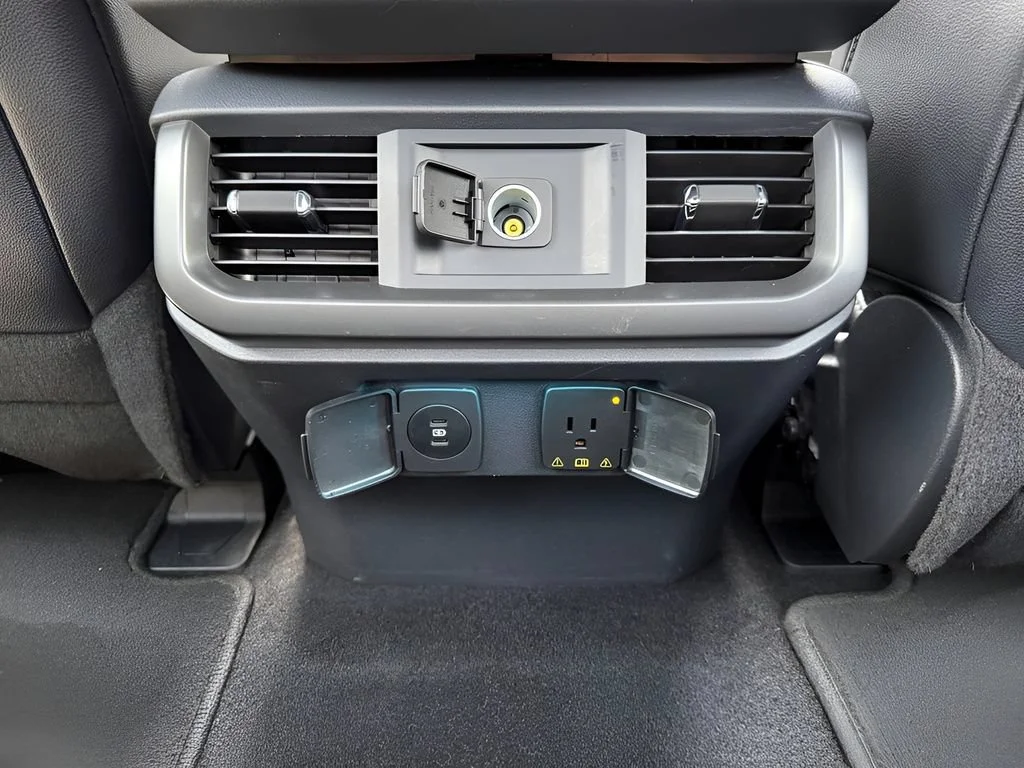 Used 2024 Gray Ford XLT image 30