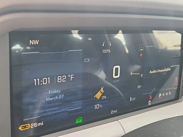 New 2027 Summit White Chevrolet LT image 25