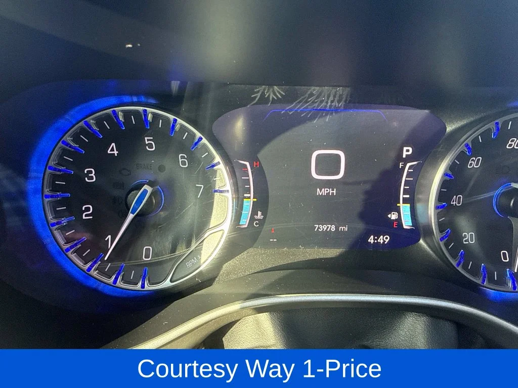 Used 2021 White Chrysler Touring L image 4