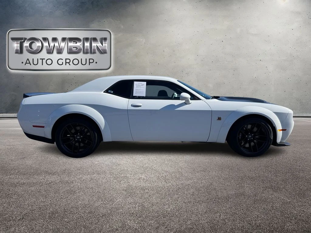 Pre-Owned 2023 Dodge Challenger R/T Scat Pack Widebody 2D Coupe in