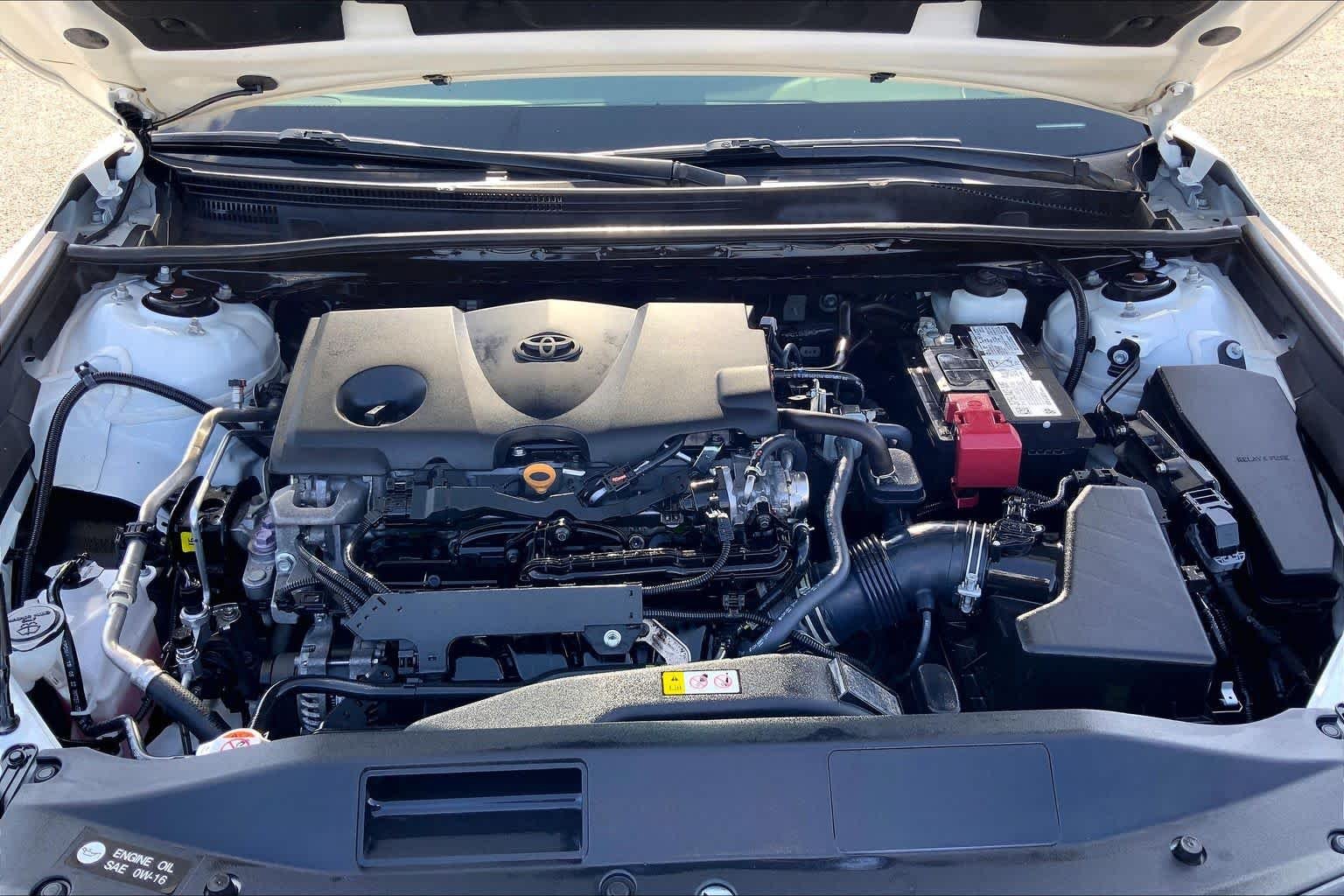 Used 2023 Ice Cap Toyota LE image 31