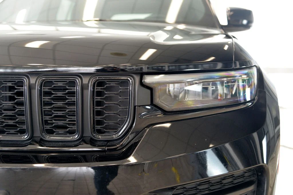 Used 2023 Black Jeep Altitude X image 11