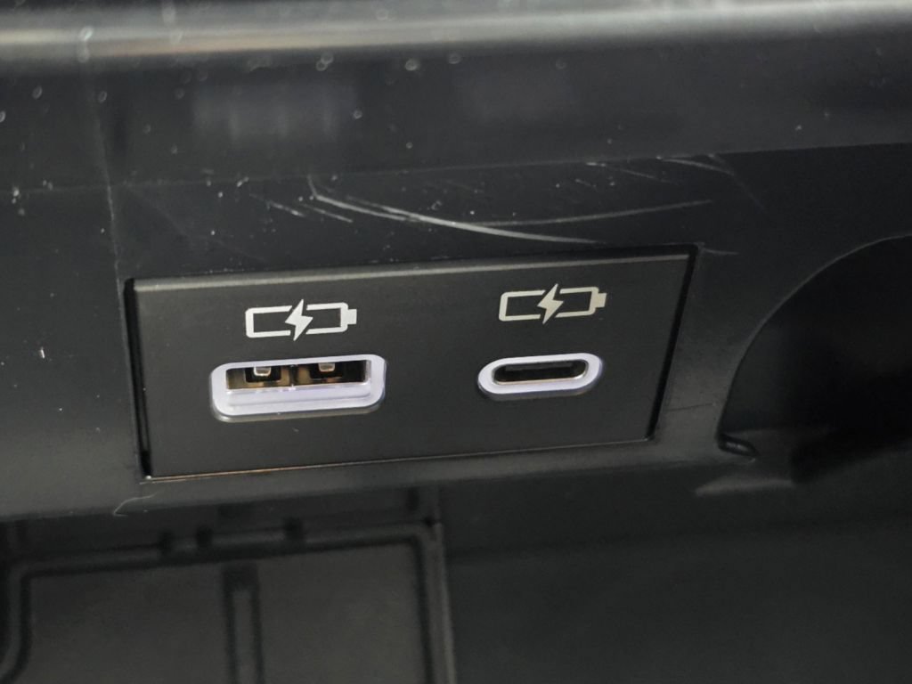 Used 2025 Terra Toyota Limited image 6