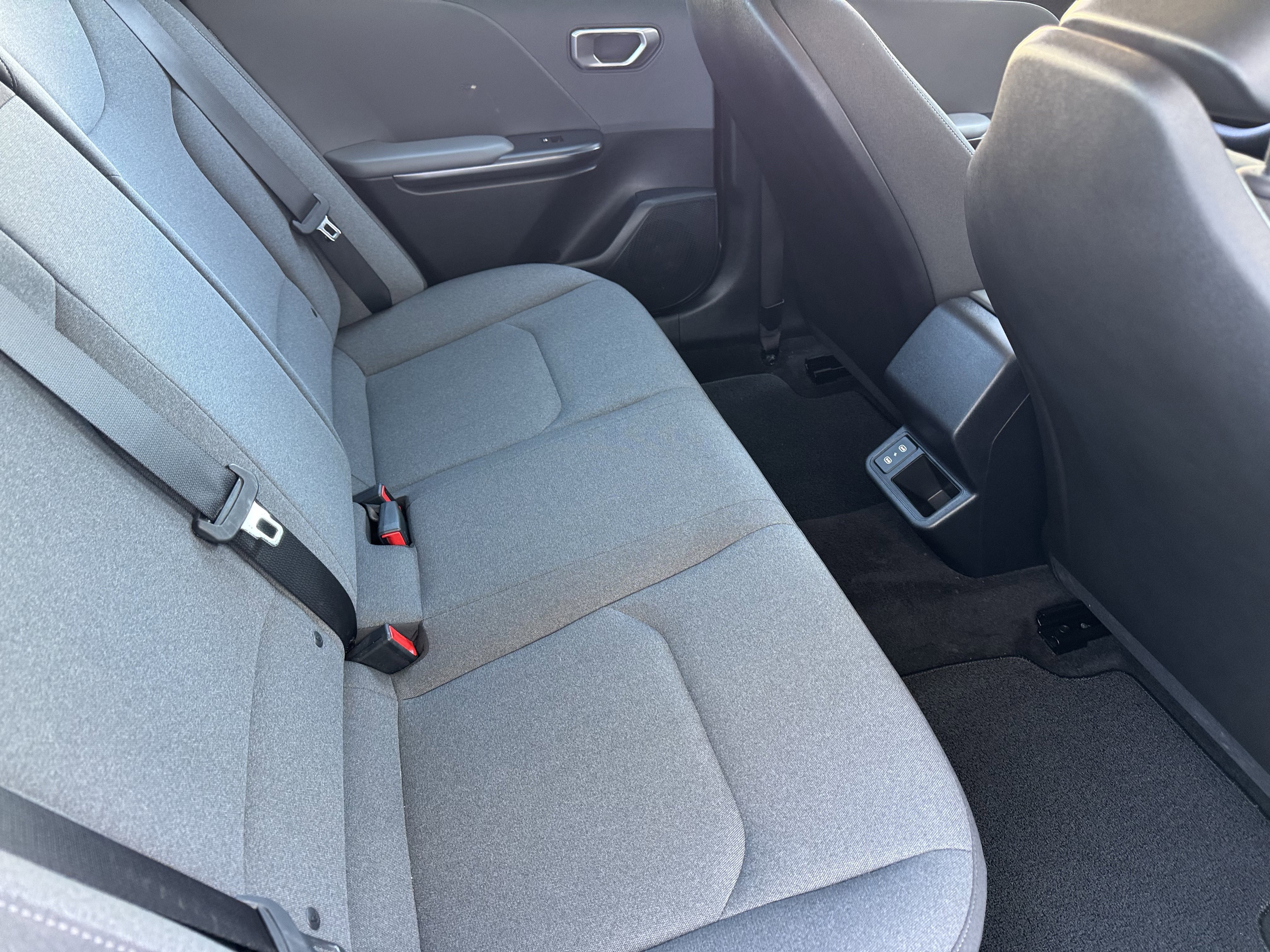 2025 Kia K4 LXS - Photo 19