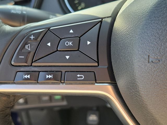Used 2018 Blue Nissan SV image 23