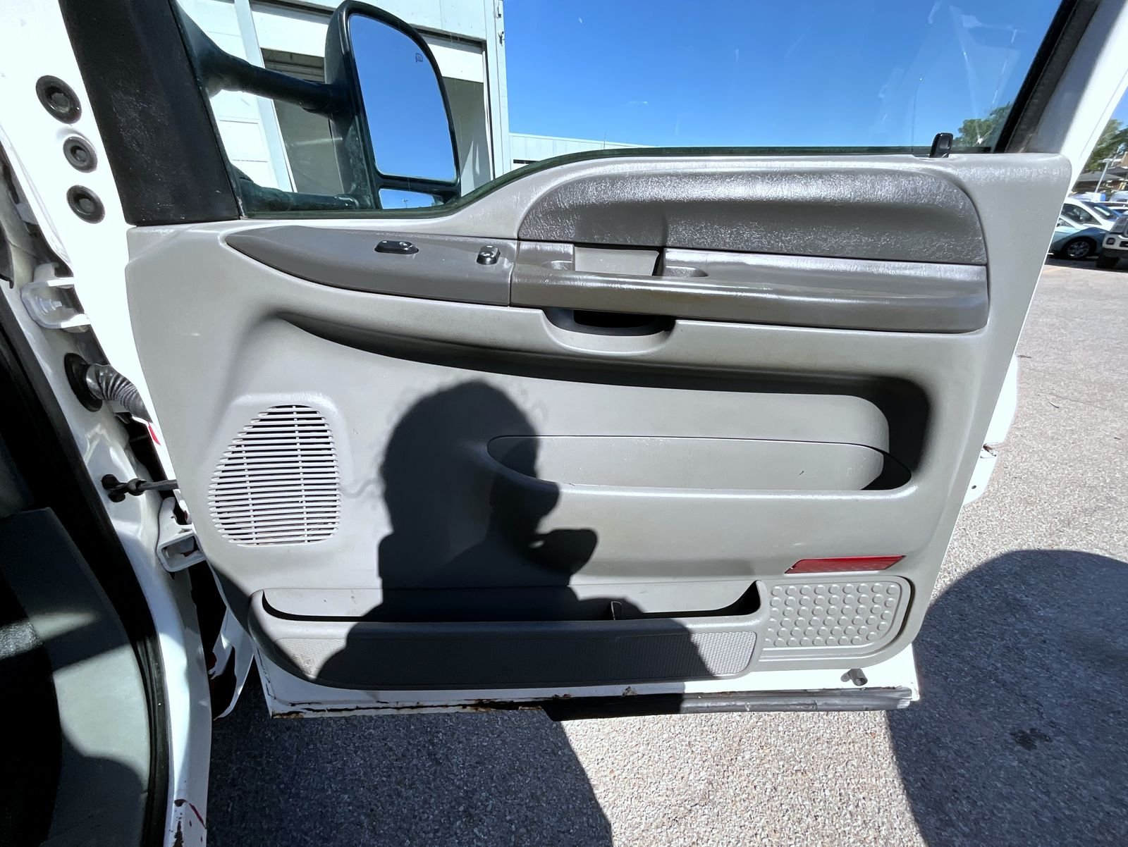 2004 Ford F-550 - Photo 15