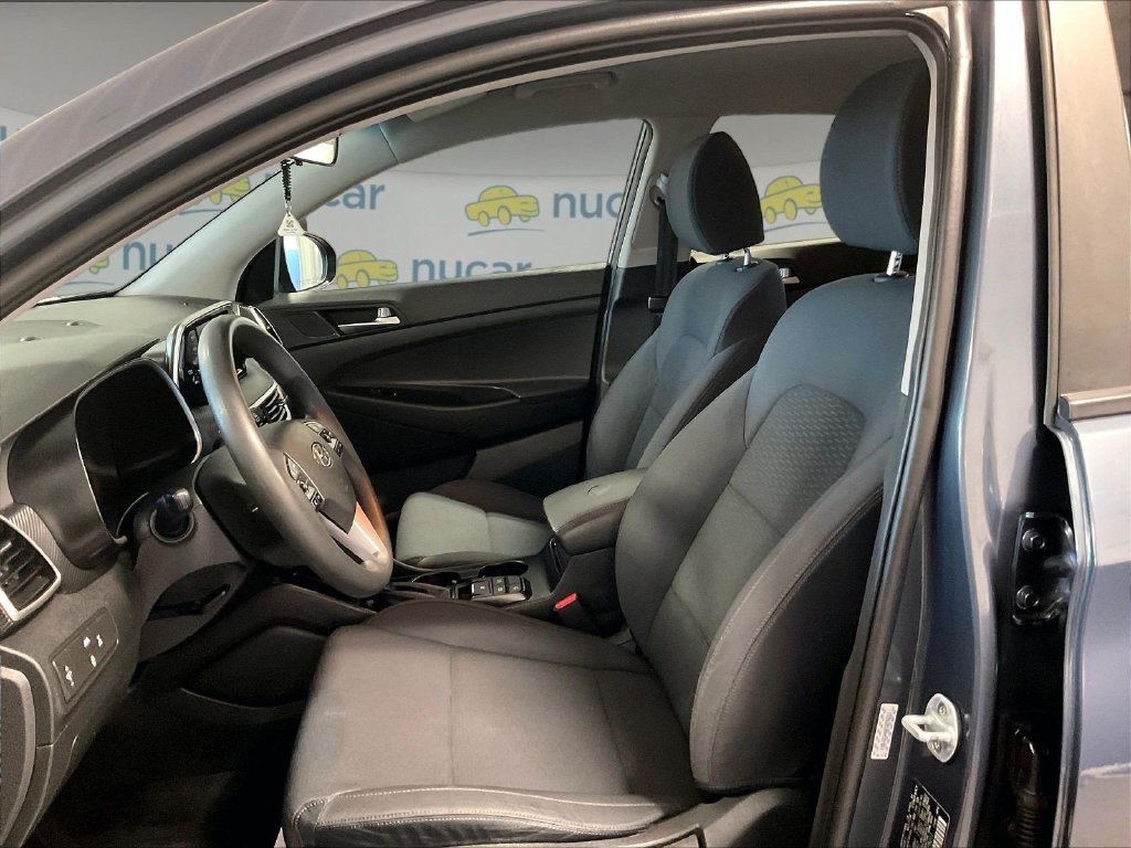 Used 2019 Blue Hyundai SE image 10