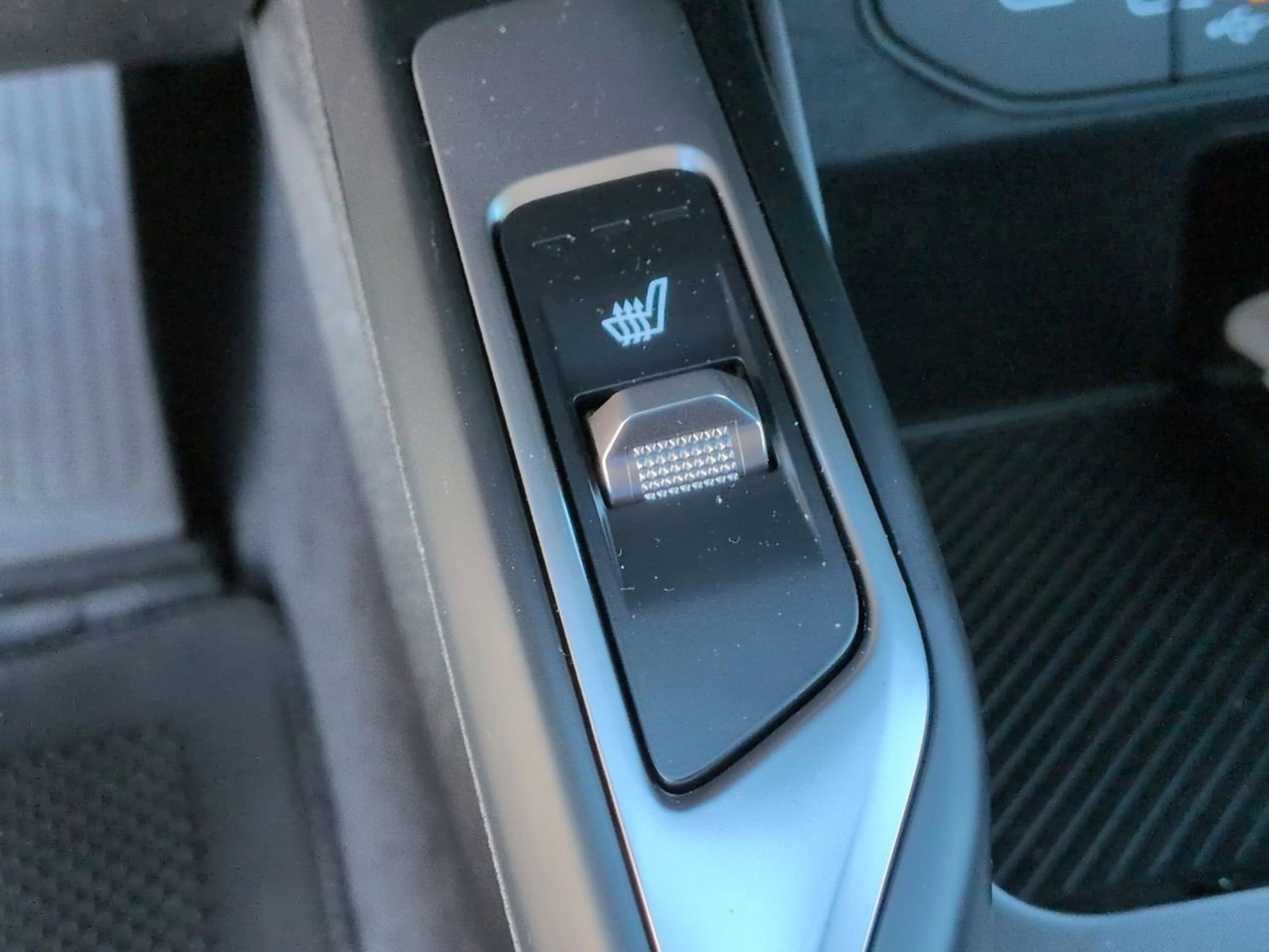New 2026 Glacial White Kia S image 22