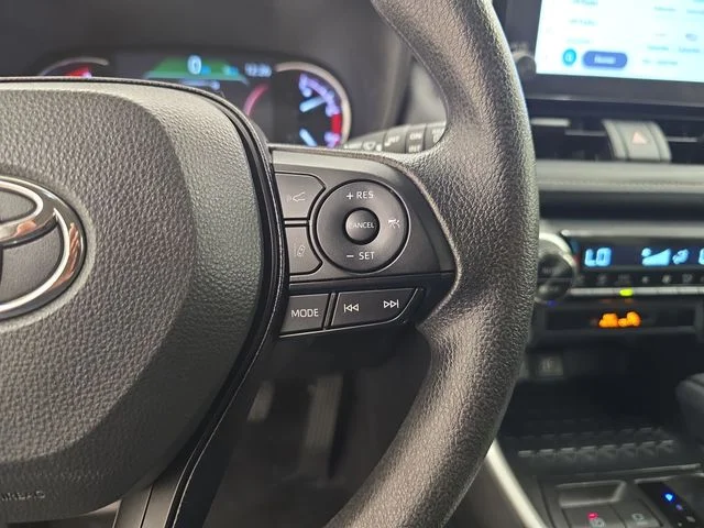 Used 2025 Ice Toyota XLE image 30