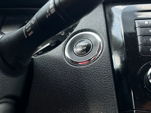 Used 2018 Magnetic Black Nissan SL image 44