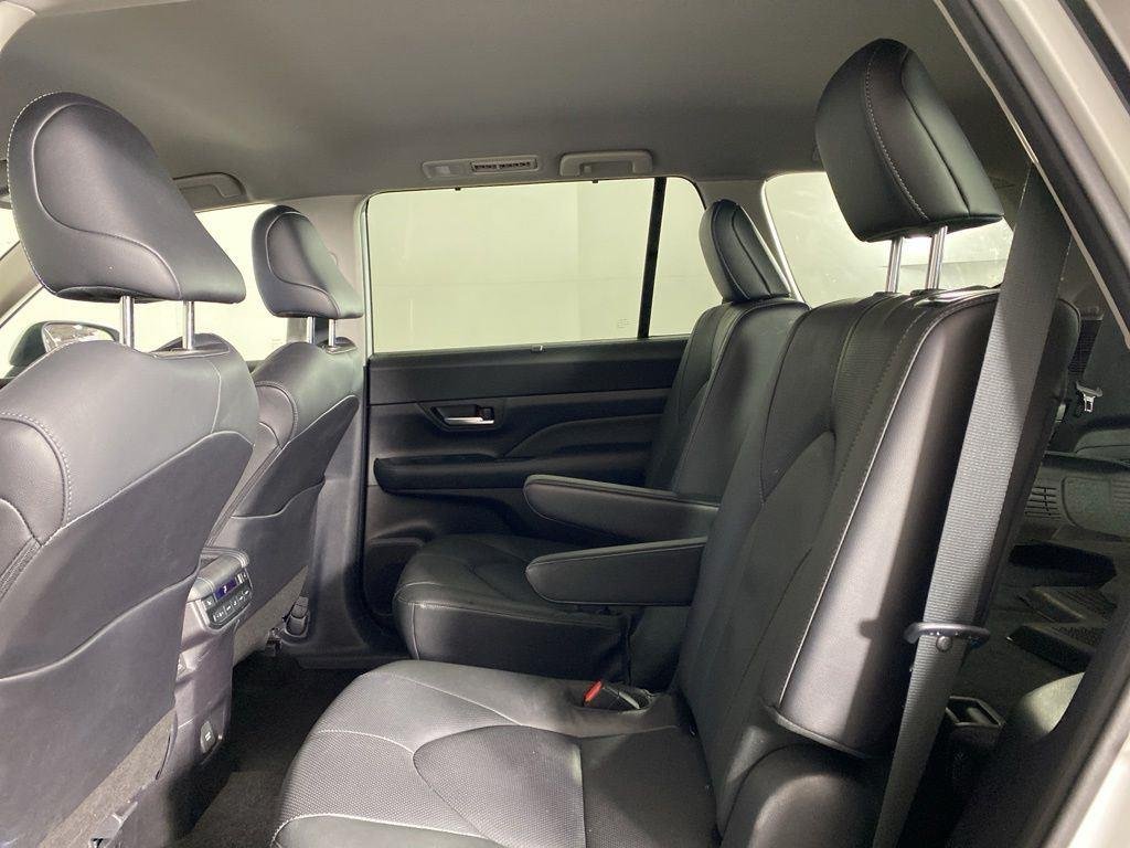 Certified Used 2024 Pearl Toyota Limited image 30