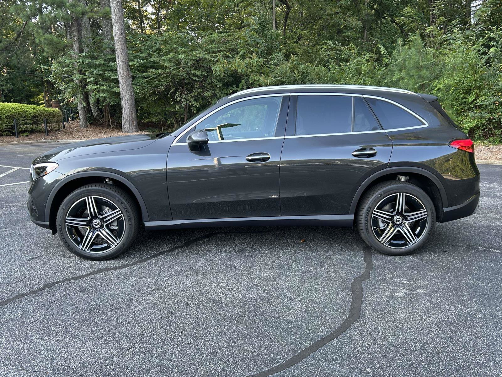 New 2027 Graphite Grey Metallic Mercedes-Benz GLC 300 SUV image 14