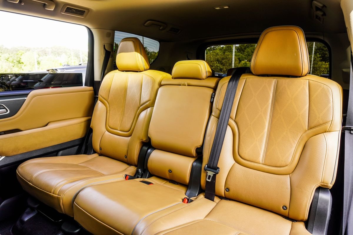 Used 2025 Black INFINITI SENSORY image 39