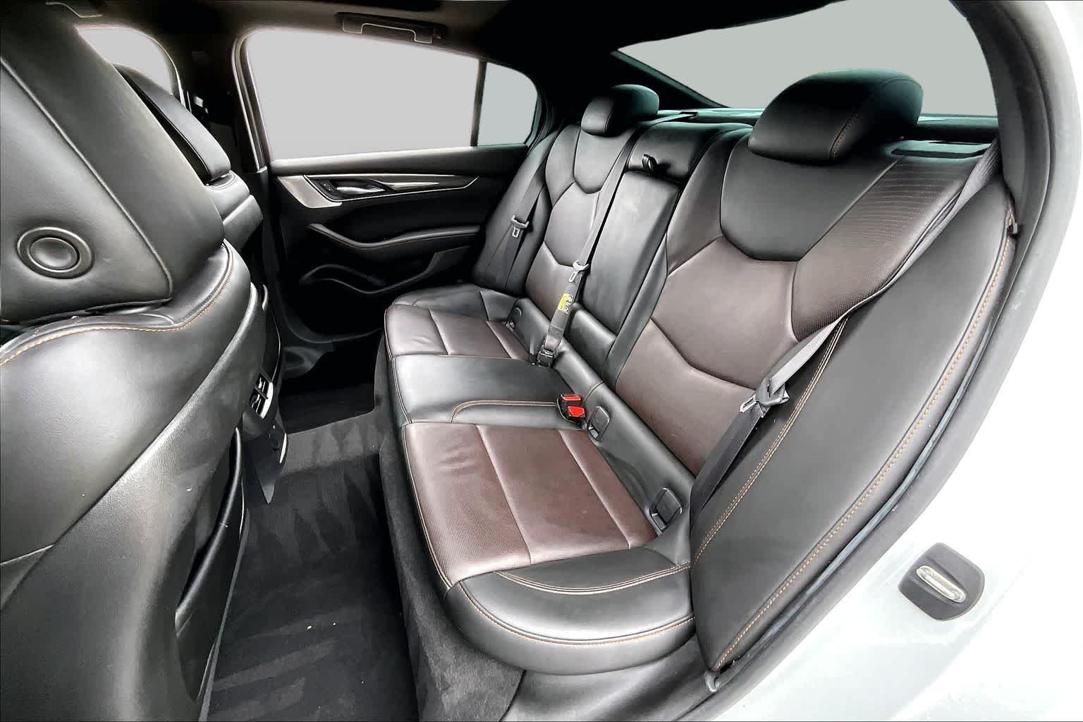 Used 2021 Summit White Cadillac V-Series image 19