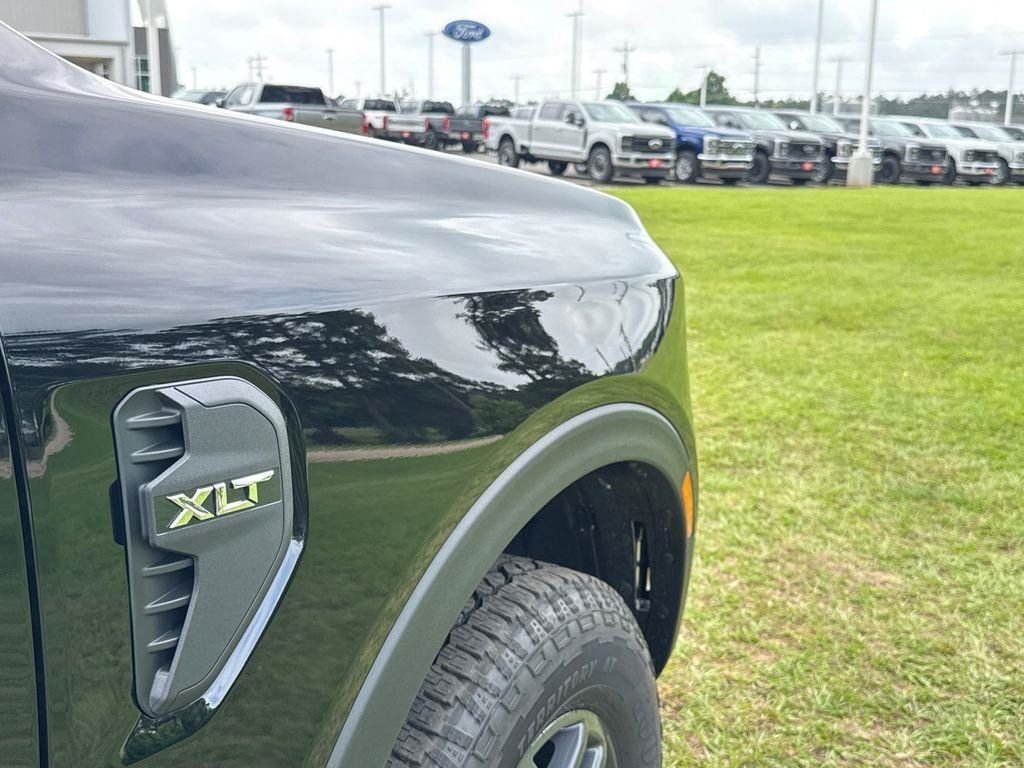 New 2026 Shadow Black Ford XLT image 47