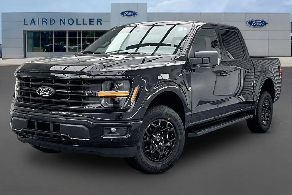 New 2026 Agate Black Metallic Ford XLT image 1