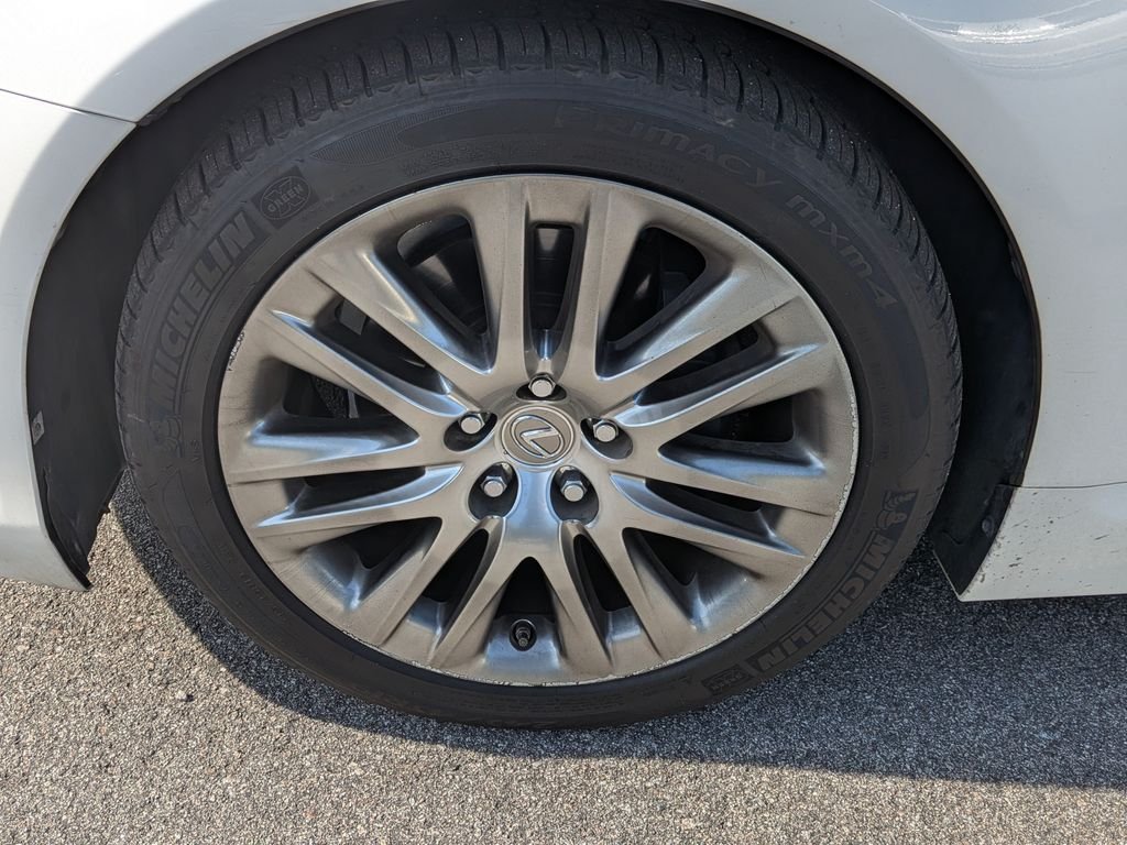 Used 2013  Lexus 460 image 6