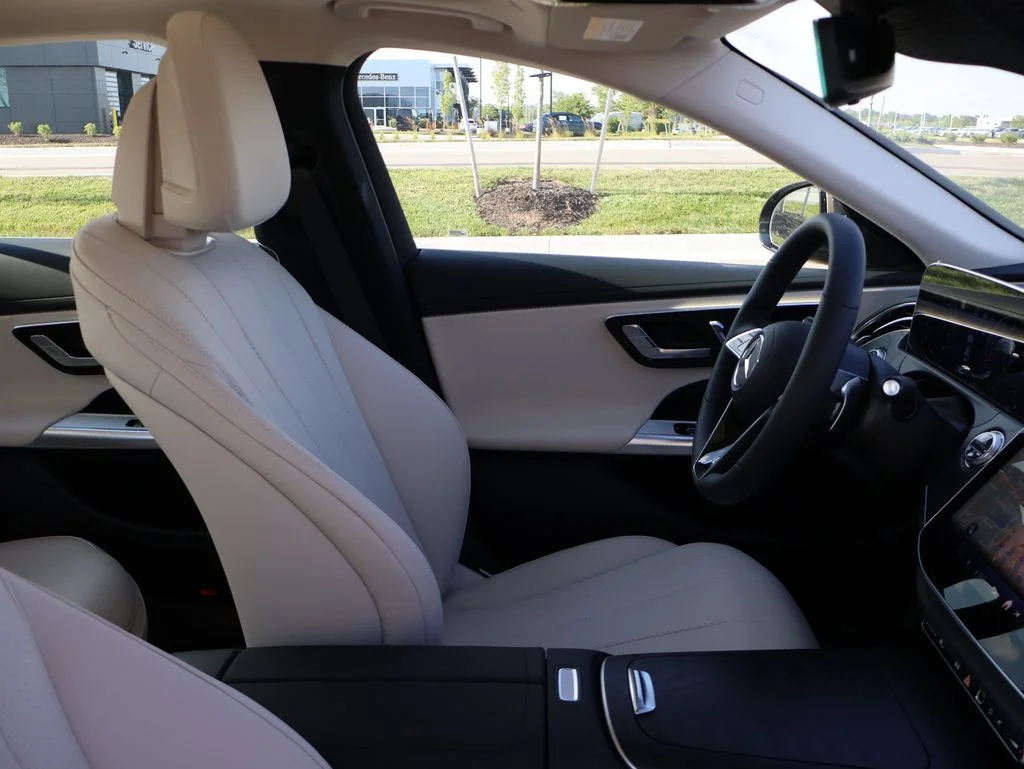 New 2026 Brown Mercedes-Benz E 350 image 8