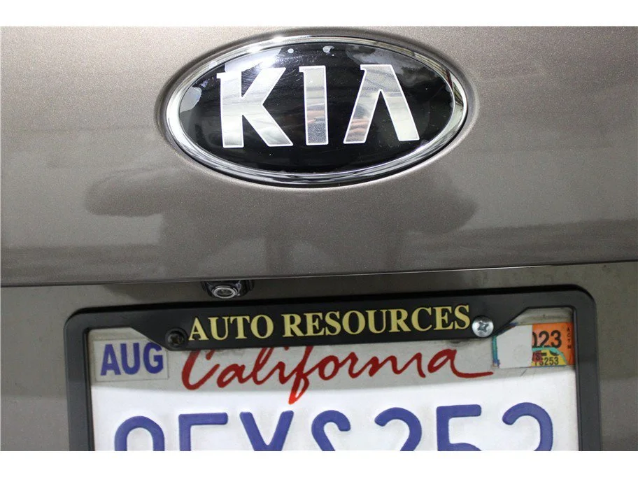 Used 2019 Dragon Brown Kia LX image 19