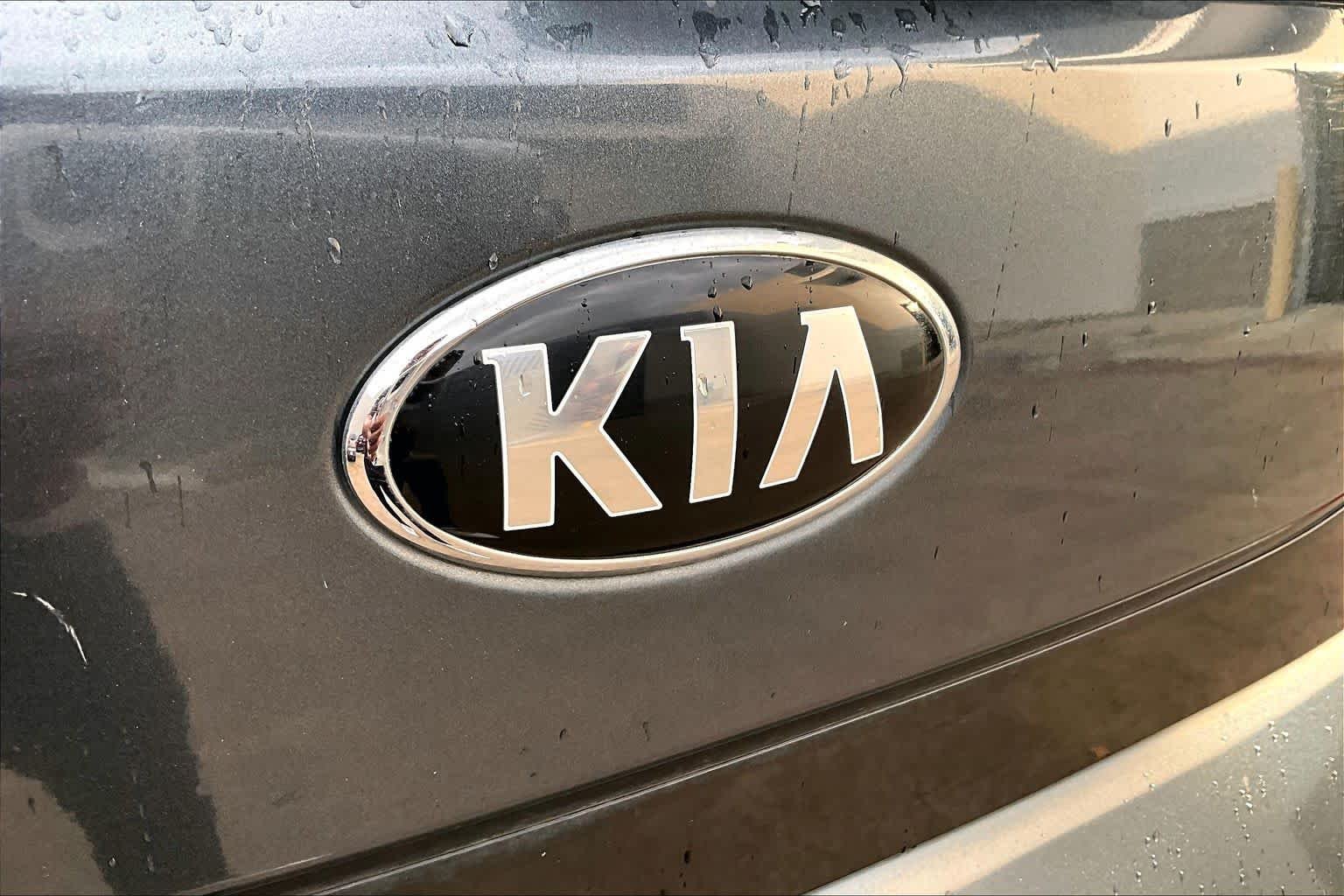 Used 2020 GREY Kia LX image 10