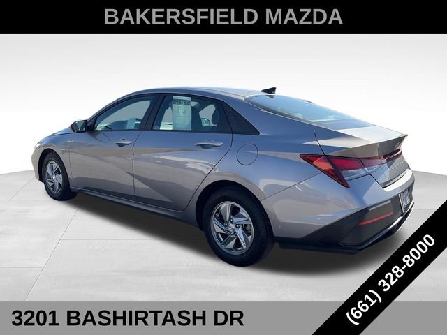 Used 2024 Silver Hyundai SE image 3
