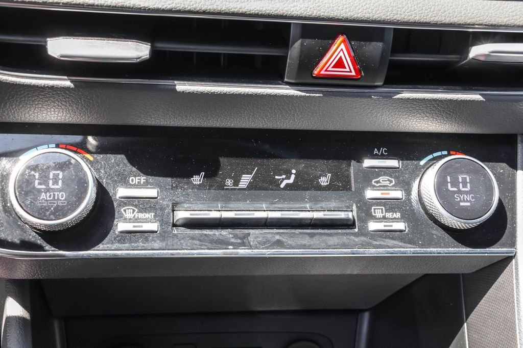 Used 2021 Black Hyundai SEL Plus image 23
