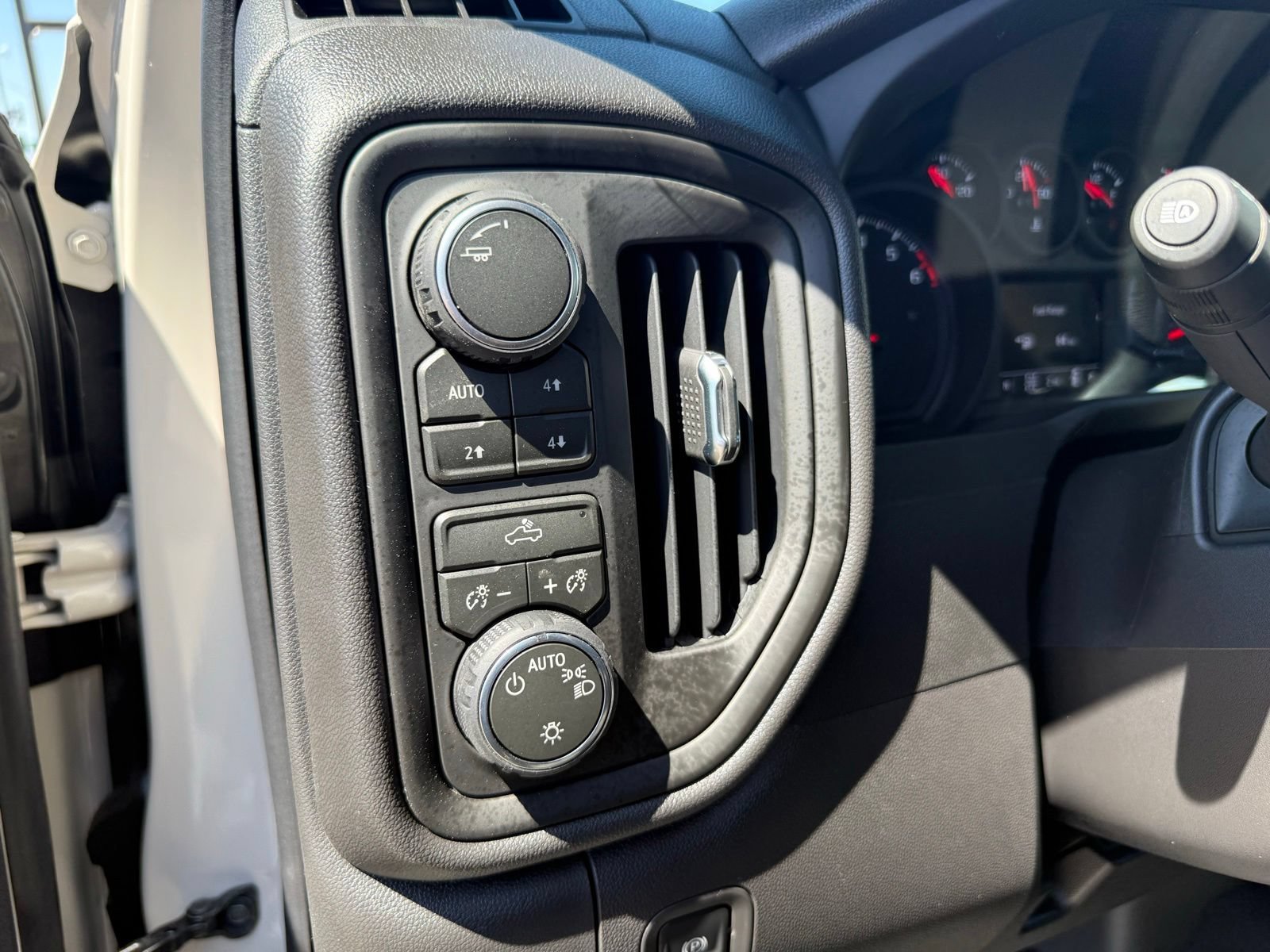 2026 Chevrolet Silverado 1500 Custom Trail Boss - Photo 15