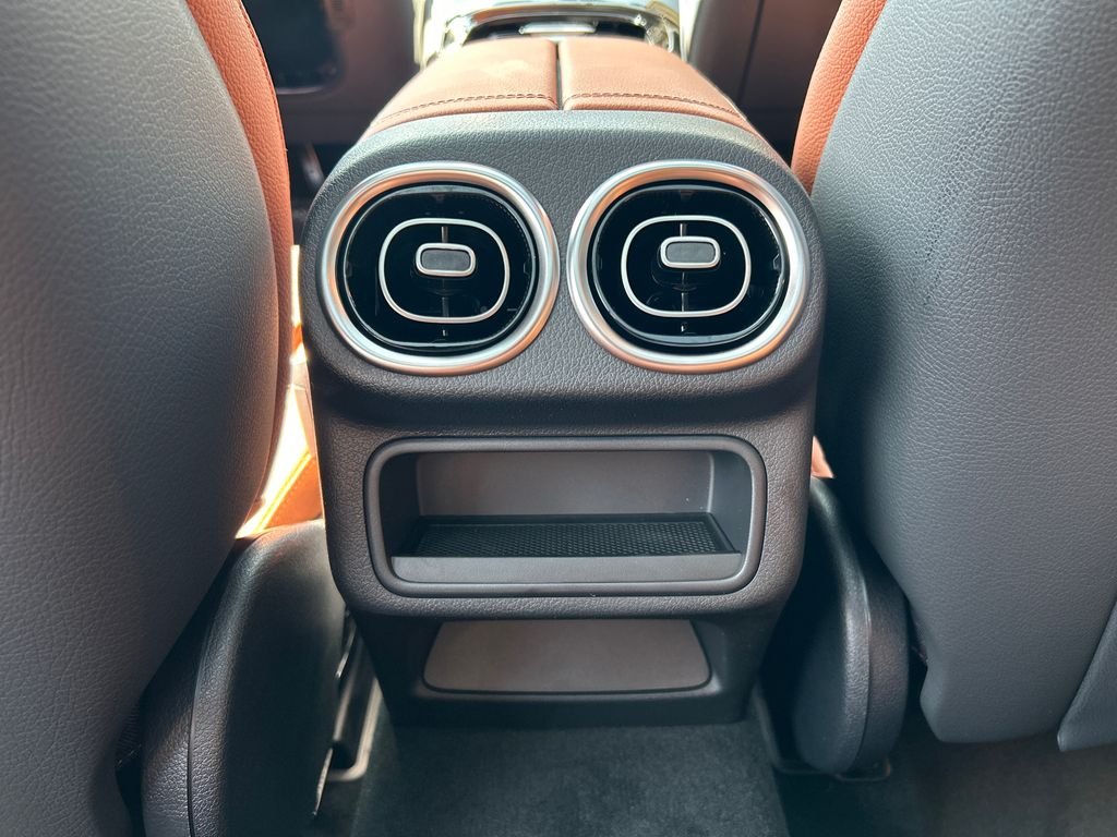 New 2026 Black Mercedes-Benz GLC 300 image 24