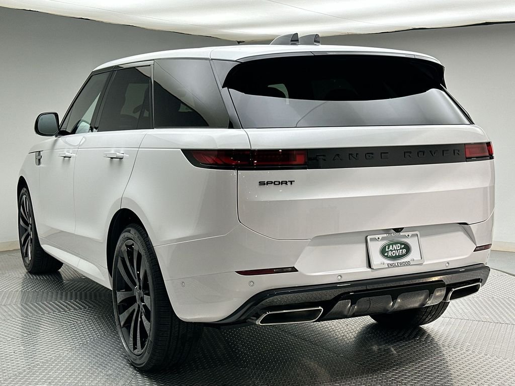 New 2027 Ostuni Pearl Wht Prem Met Land Rover Dynamic SE image 3