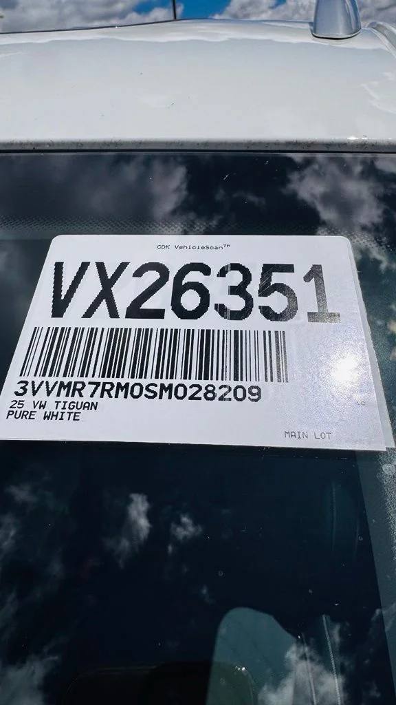 Certified Used 2025 Pure White Volkswagen 2.0T SE image 23