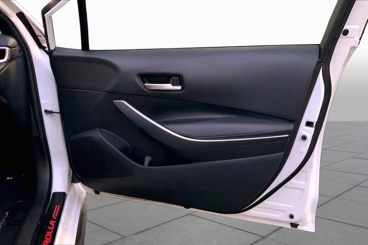 Used 2020 Super White Toyota SE image 21