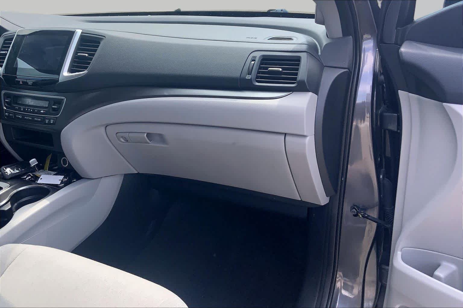 Used 2018 Modern Steel Metallic Honda EX image 18