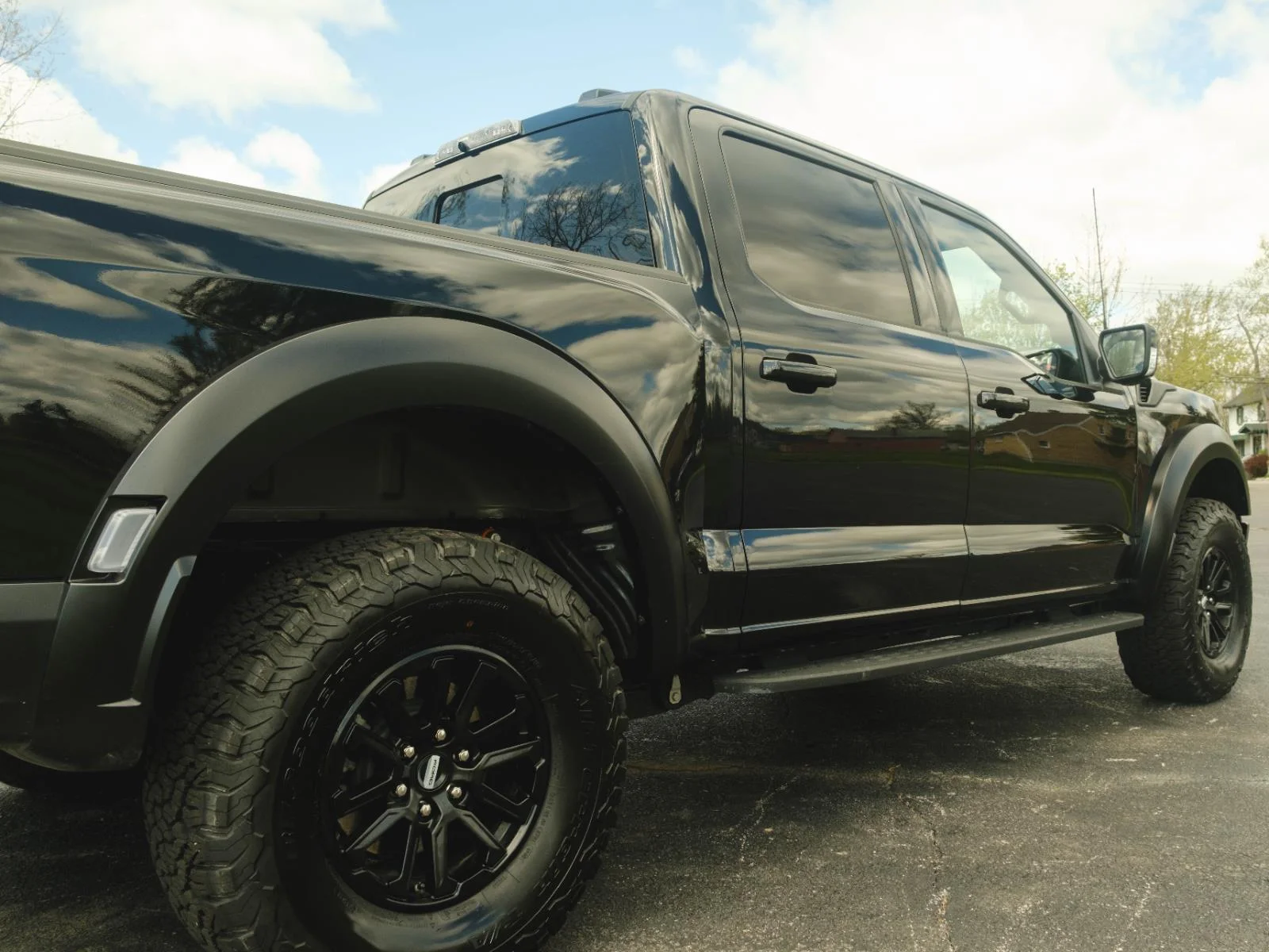 Certified Used 2025 Agate Black Metallic Ford Raptor image 14