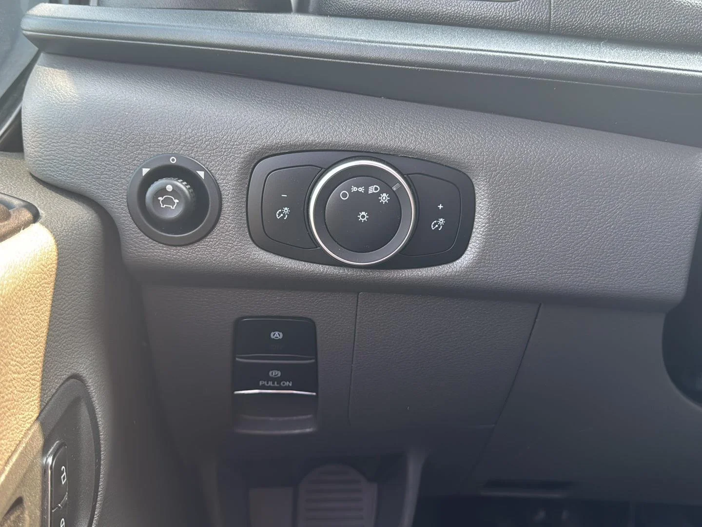 Used 2025 Oxford White Ford 250 image 10