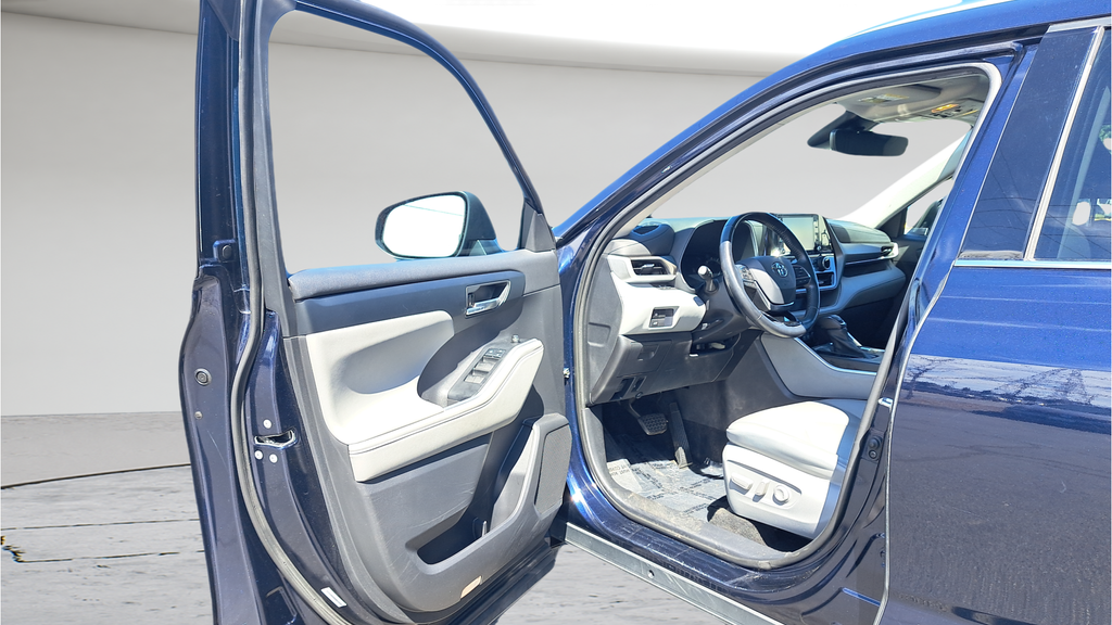 Used 2021 Blue Toyota XLE image 9
