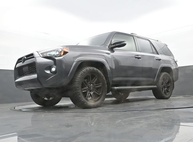 Used 2023 Magnetic Gray Metallic Toyota SR5 Premium image 12