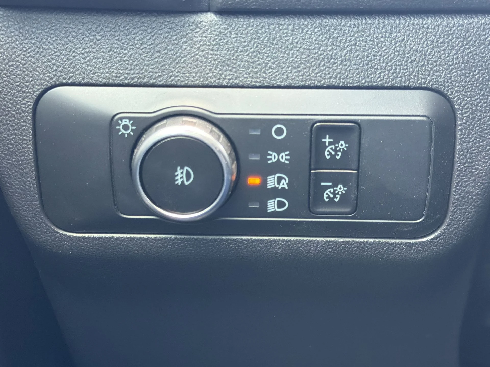 New 2026 Carbonized Gray Metallic Ford Outer Banks® image 20