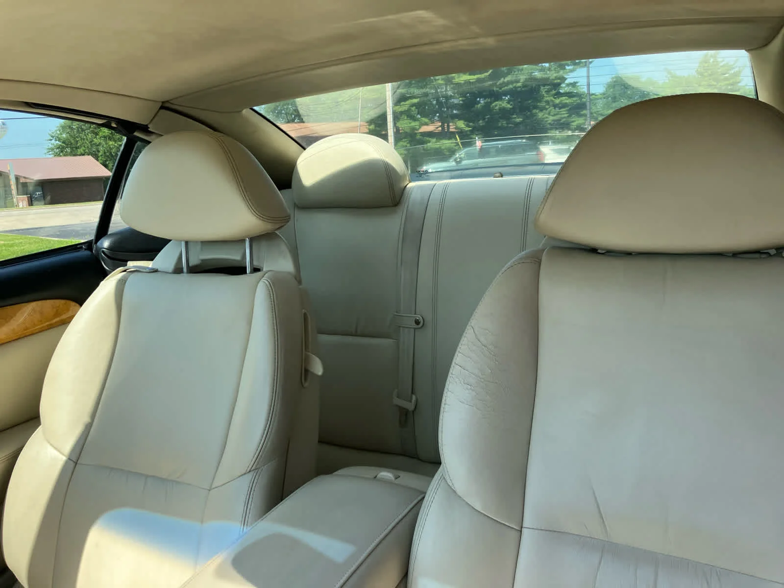 Used 2004 Egyptian Sand Pearl Lexus  image 13