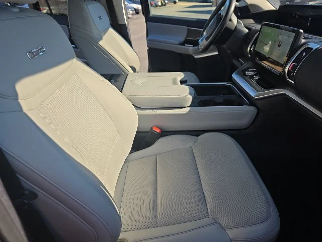 Used 2025 Black Ford Platinum image 11