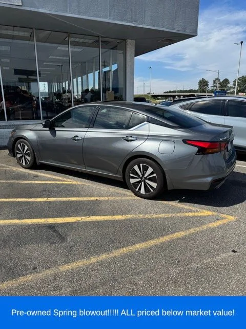 Used 2020 Gray Nissan 2.5 SL image 2