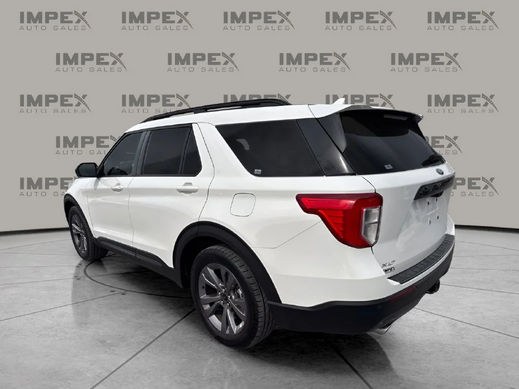 Used 2022 White Ford XLT image 3