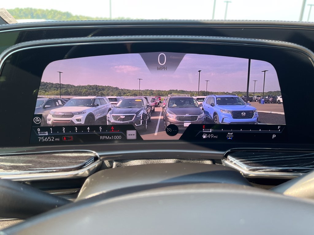Used 2021 White Cadillac Sport image 17