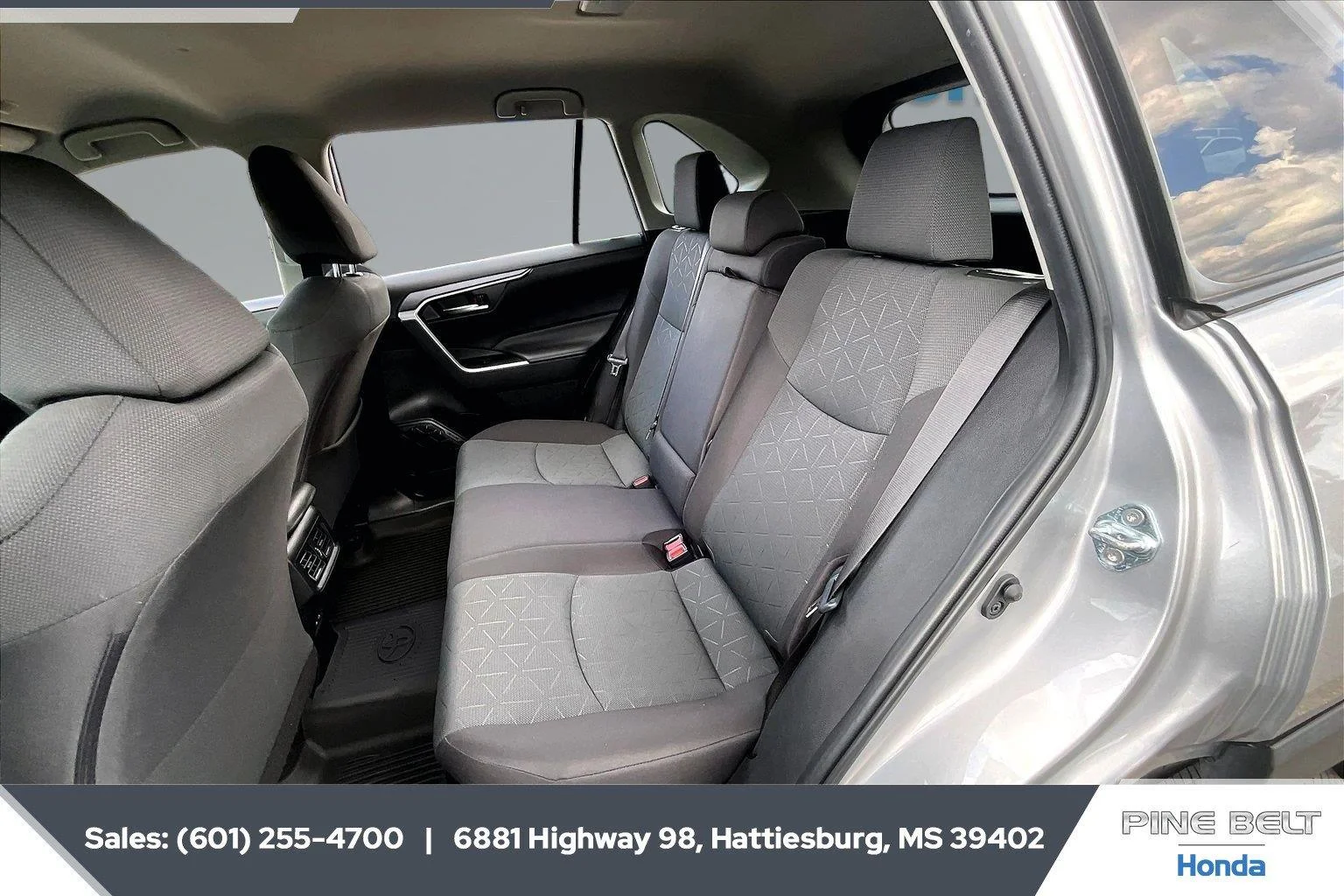 Used 2024 Silver Sky Metallic Toyota XLE image 19