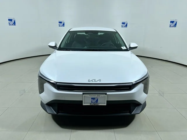 New 2026 SNOW WHITE PEARL Kia LXS image 8